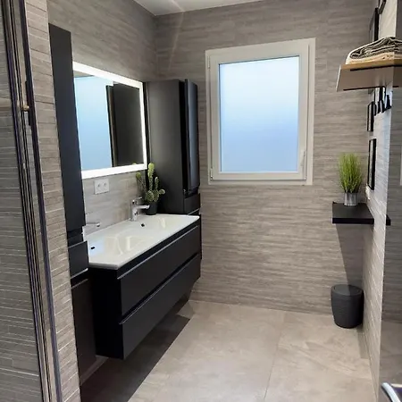 Lincontournable - Jaccuzi-piscine-sauna-hammam *