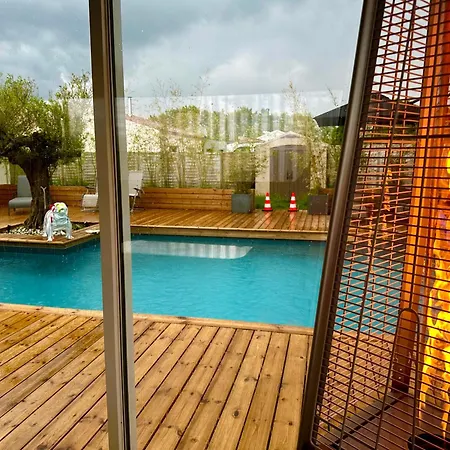 Lincontournable - Jaccuzi-piscine-sauna-hammam فيلة *