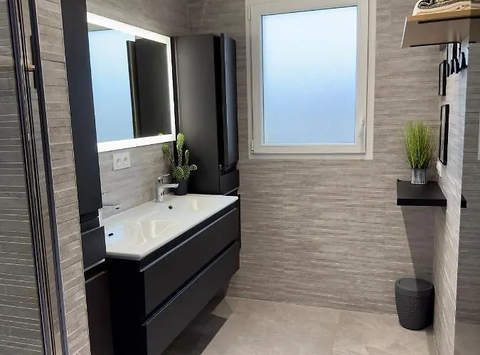 Lincontournable - Jaccuzi-piscine-sauna-hammam *